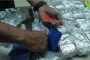 泰女网购十包湿巾 拆开包裹竟发现内藏冰毒
