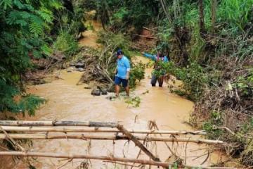 泰国多地出现豪雨天气 当局在22省发布土崩预警