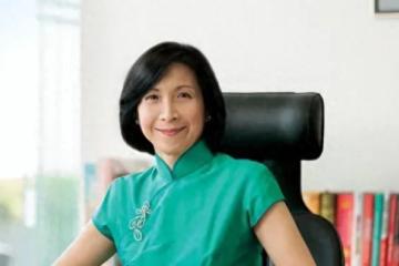 新加坡女富豪，42岁继承外公家产，身价815亿，爱穿中式旗袍