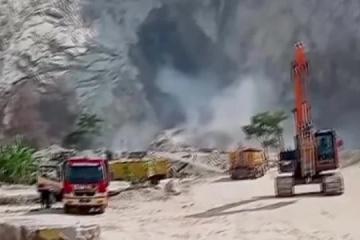 印尼爪哇省采石场坍塌 至少十人丧命六人失踪